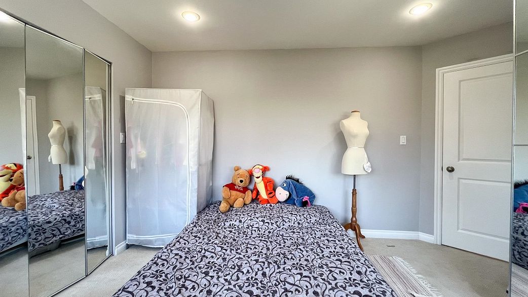 3090 Discovery Street