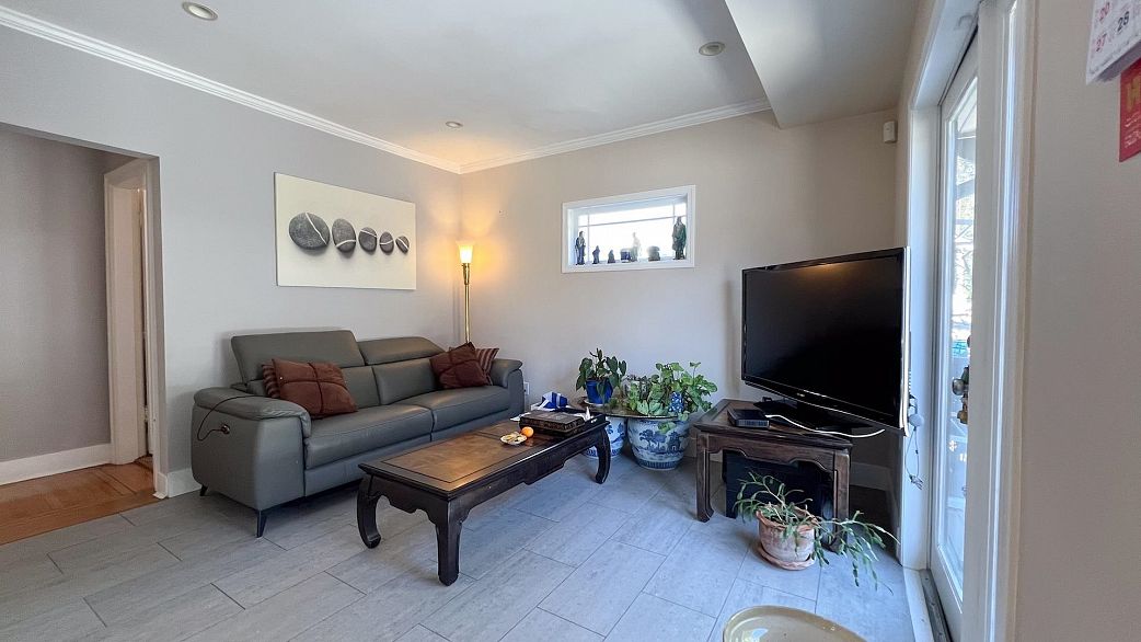 3090 Discovery Street