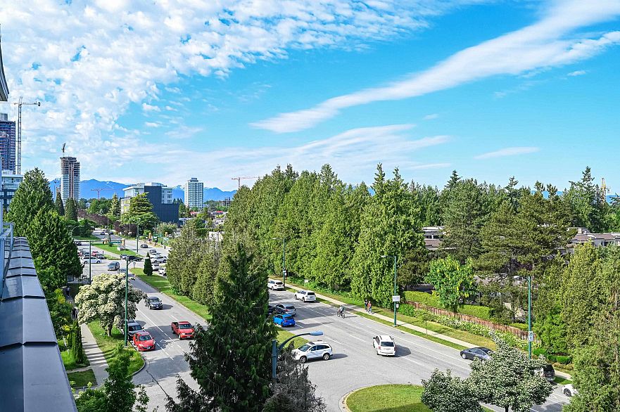 602 6633 Cambie Street