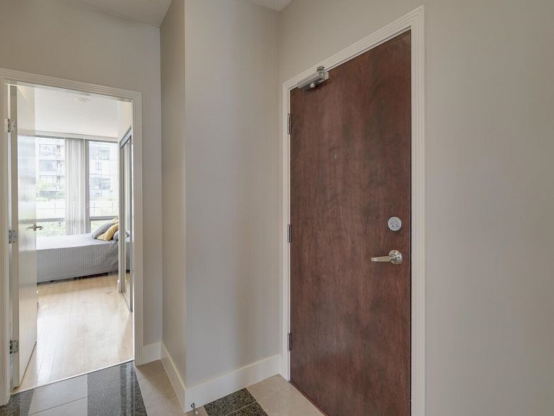 601 1228 W Hastings Street