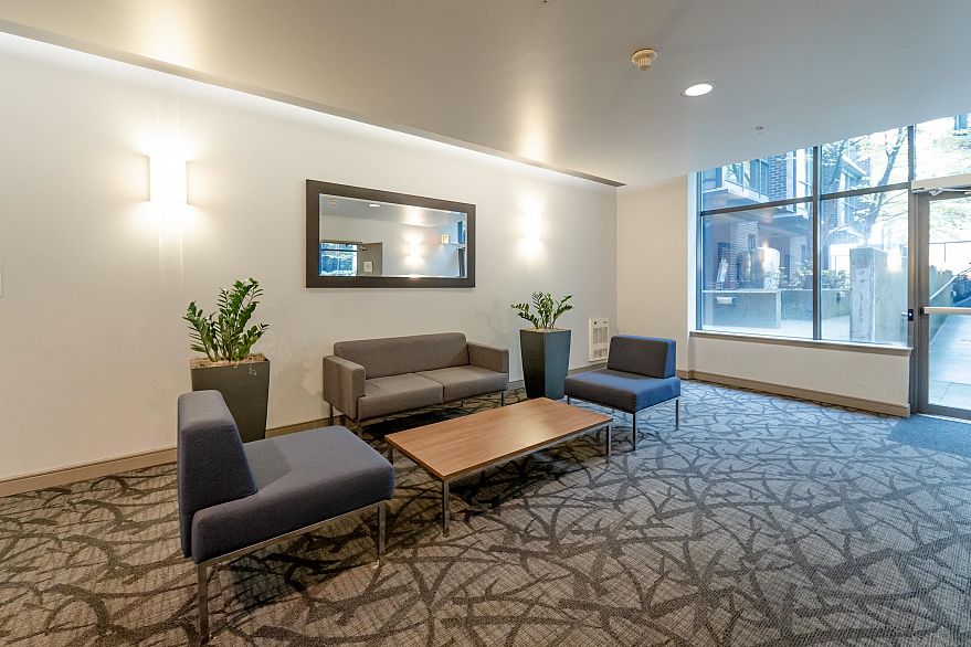 305 1068 Hornby Street