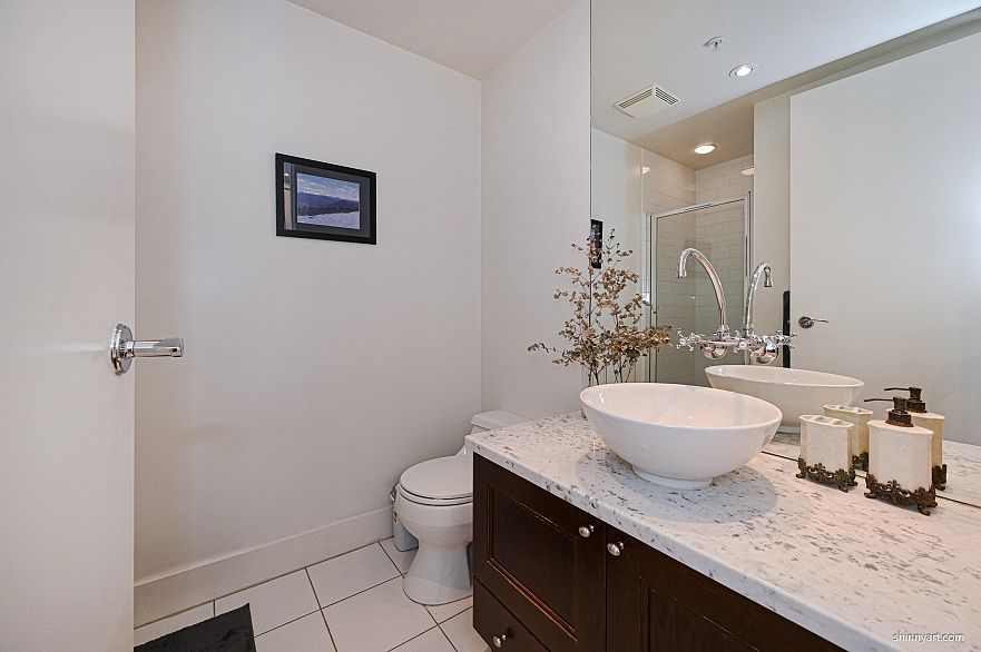 1602 1863 Alberni Street