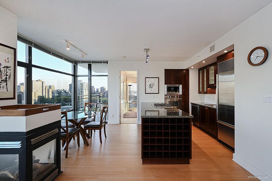 1602 1863 Alberni Street