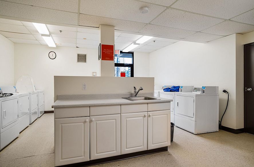 2303 1188 Howe Street