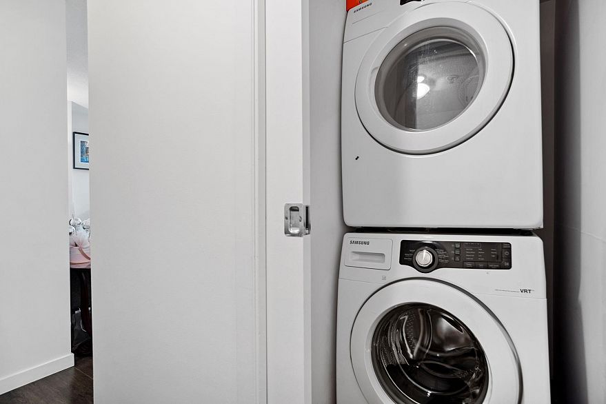 2303 1188 Howe Street