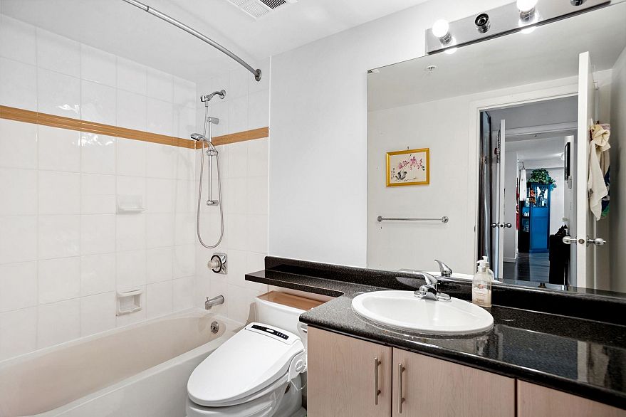 2303 1188 Howe Street