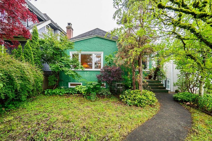 86 W 20th Avenue