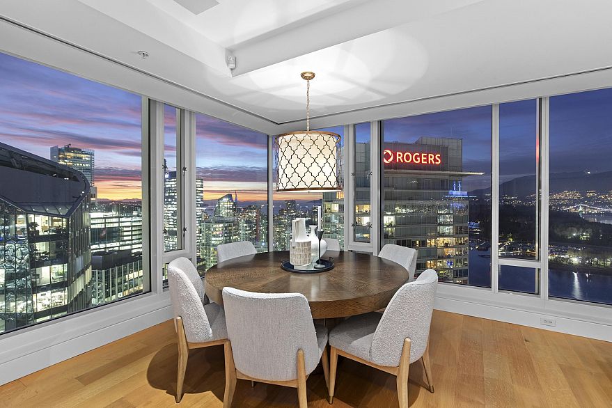 4602 1011 W Cordova Street