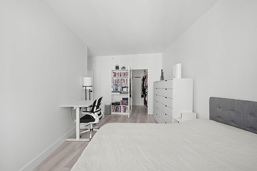 2201 1189 Melville Street