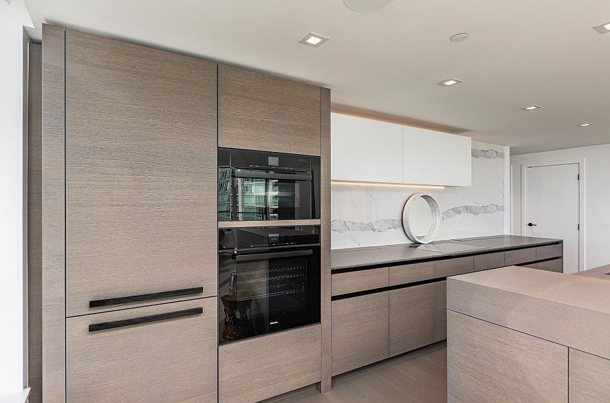 1102 620 Cardero Street