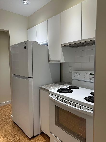 309 1422 E 3rd Avenue