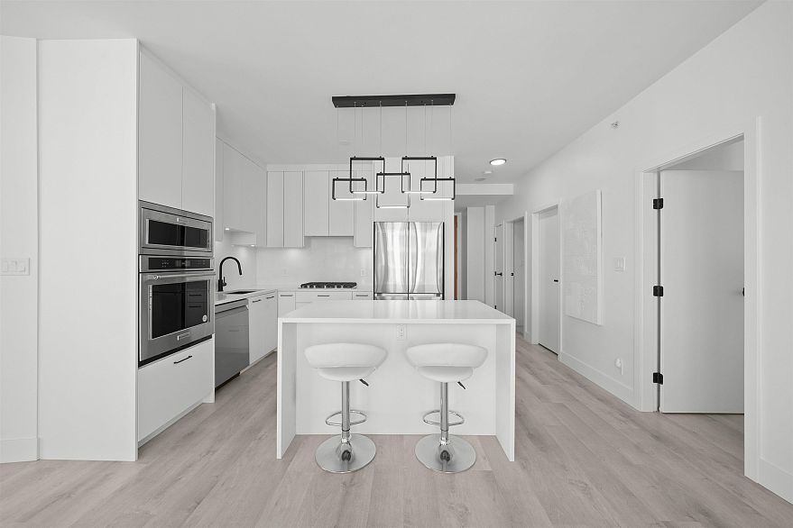 2201 1189 Melville Street