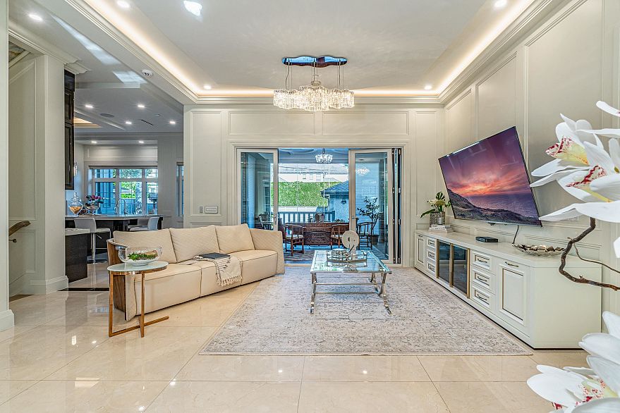 6038 Marguerite Street