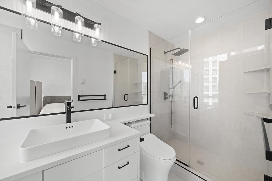 2201 1189 Melville Street