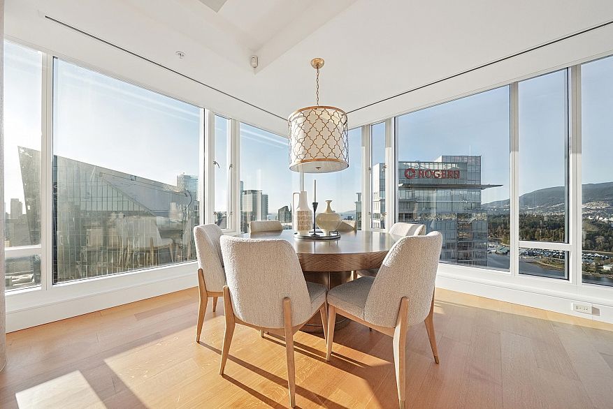 4602 1011 W Cordova Street