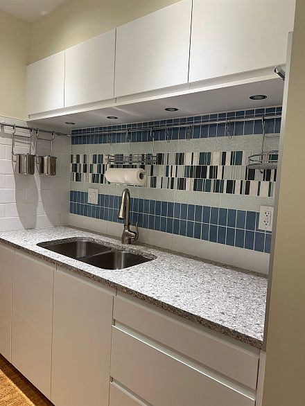 309 1422 E 3rd Avenue