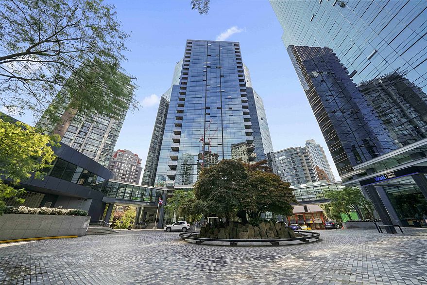 2201 1050 Burrard Street