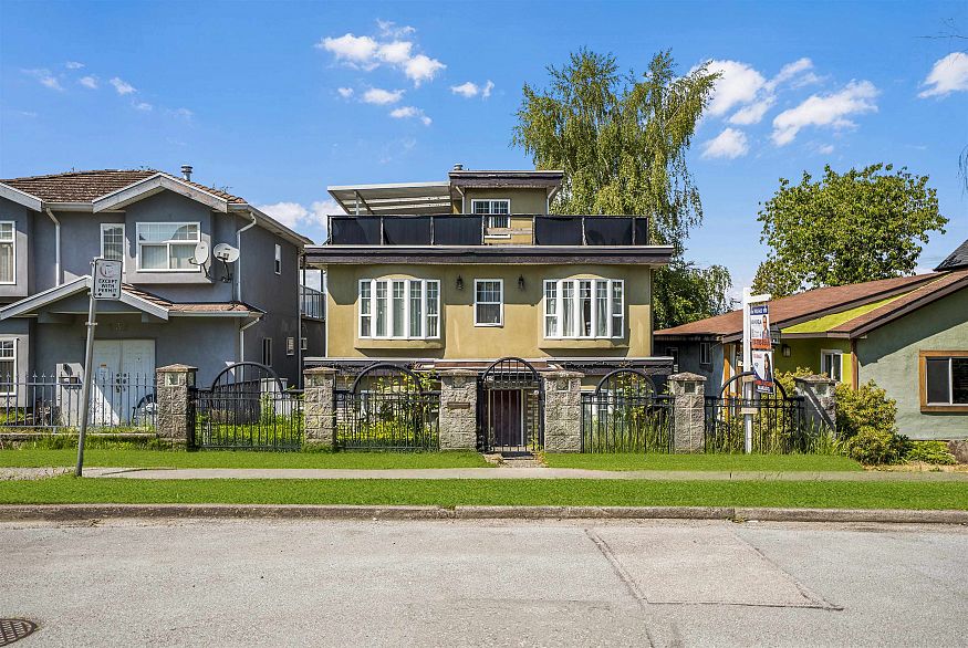 743 Durward Avenue