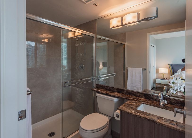 2302 555 Jervis Street