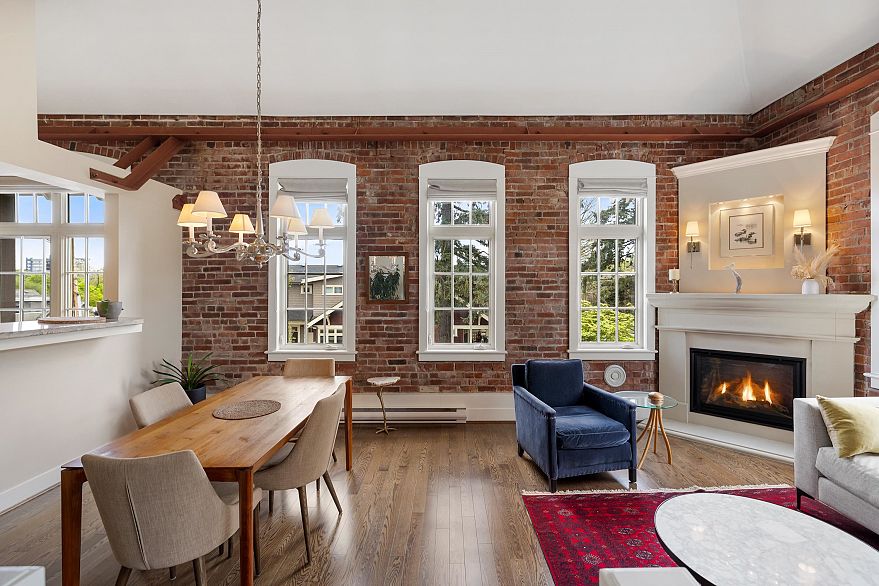 208 1811 W 16th Avenue