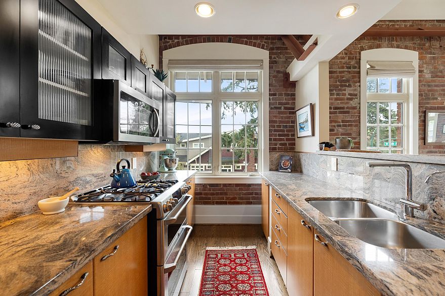 208 1811 W 16th Avenue