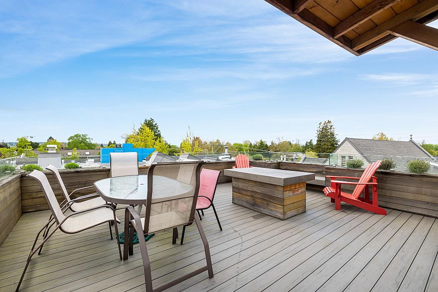 208 1811 W 16th Avenue