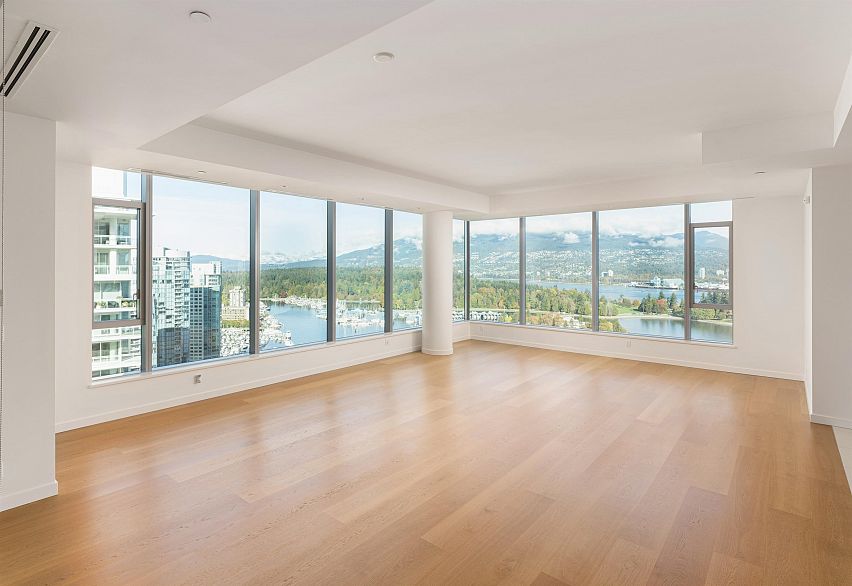 2601 277 Thurlow Street