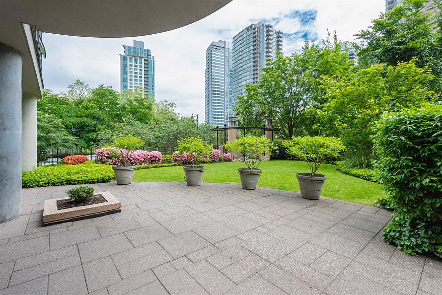 2302 555 Jervis Street