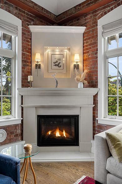 208 1811 W 16th Avenue