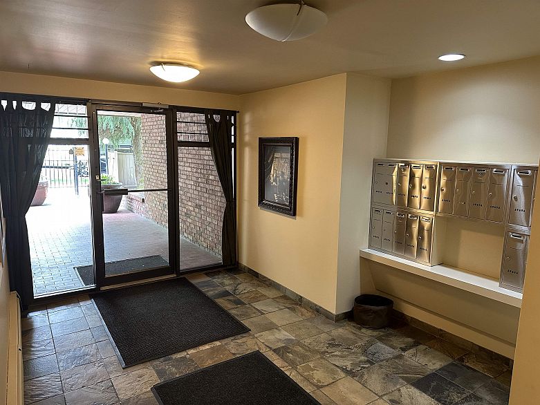 306 2234 Prince Albert Street