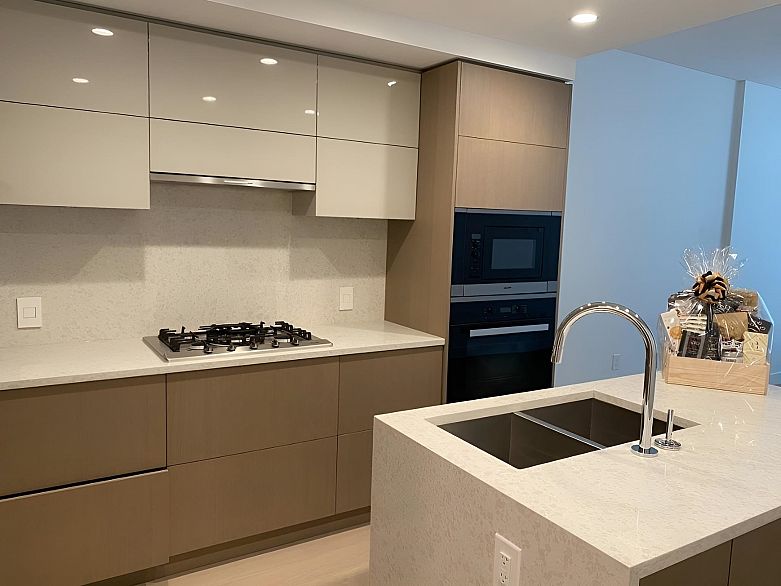 302 469 W KING EDWARD AVENUE, Vancouver BC V5Y 2J3