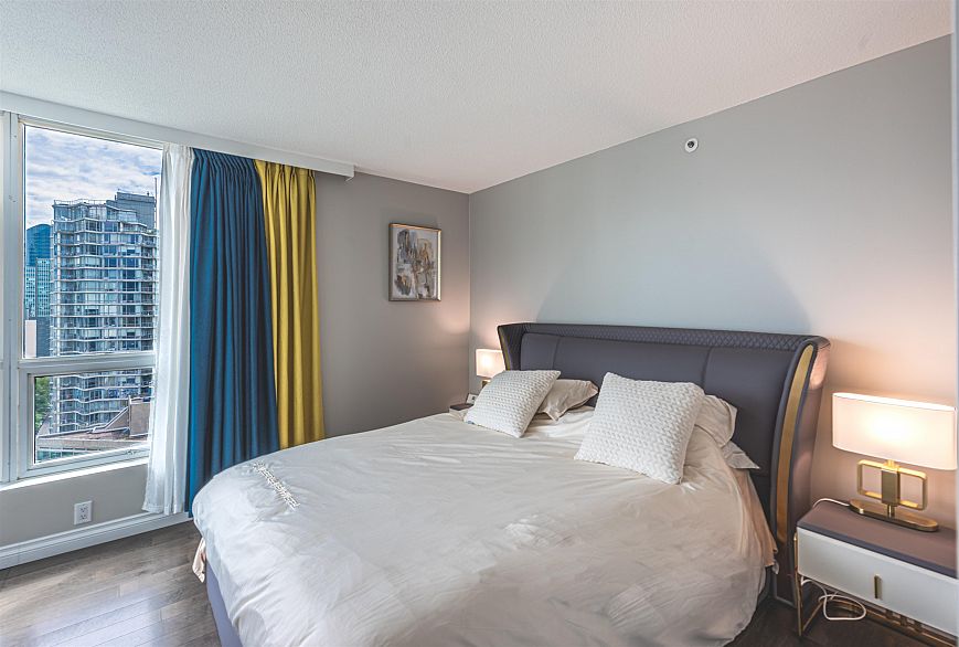 2302 555 Jervis Street