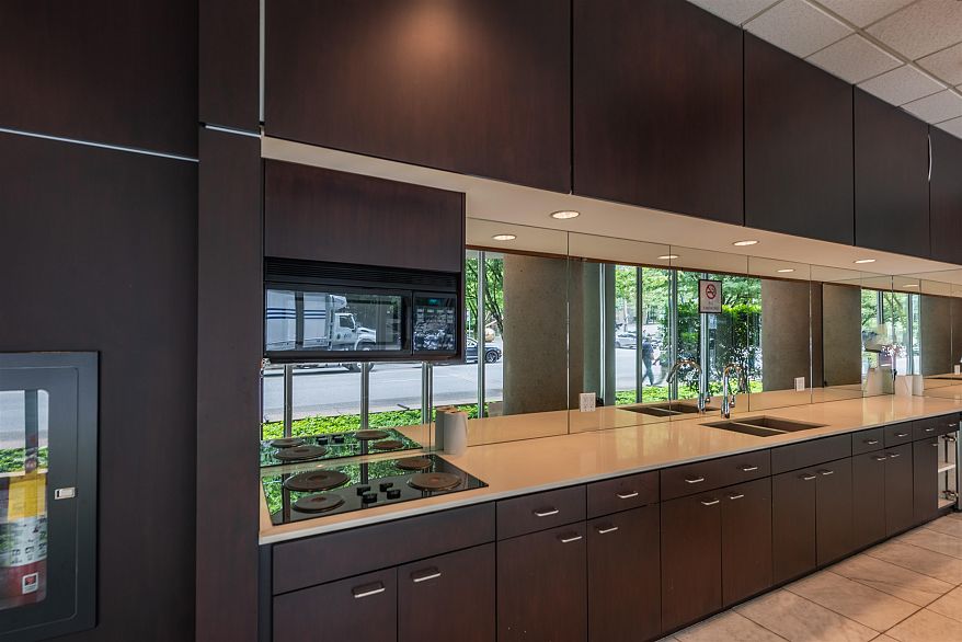 2302 555 Jervis Street