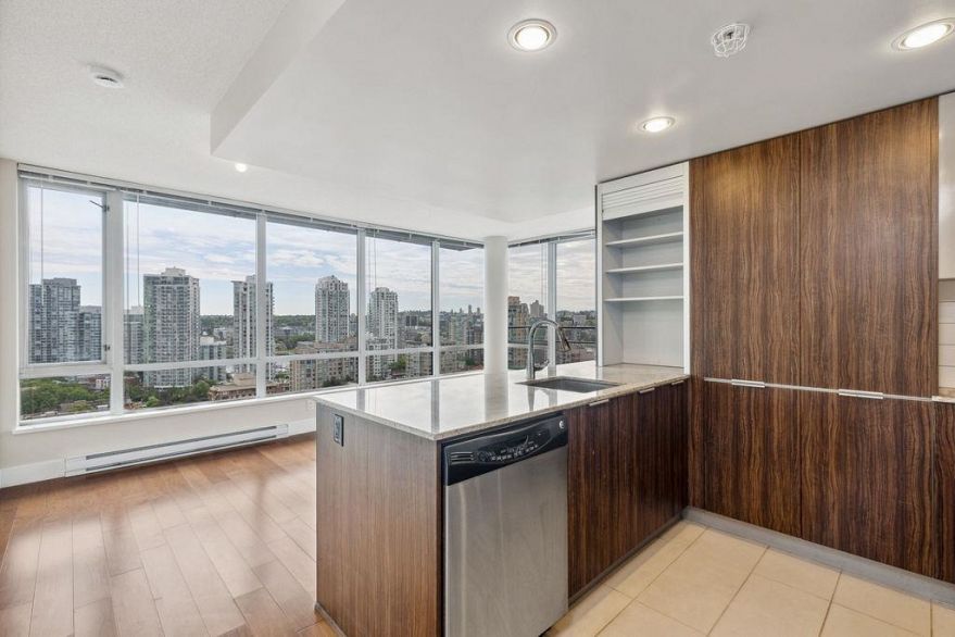 1801 1088 Richards Street