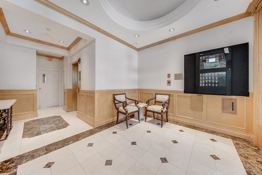 1000 1788 W 13th Avenue