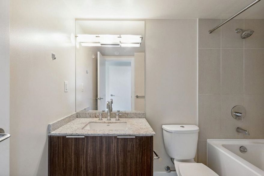 1801 1088 Richards Street