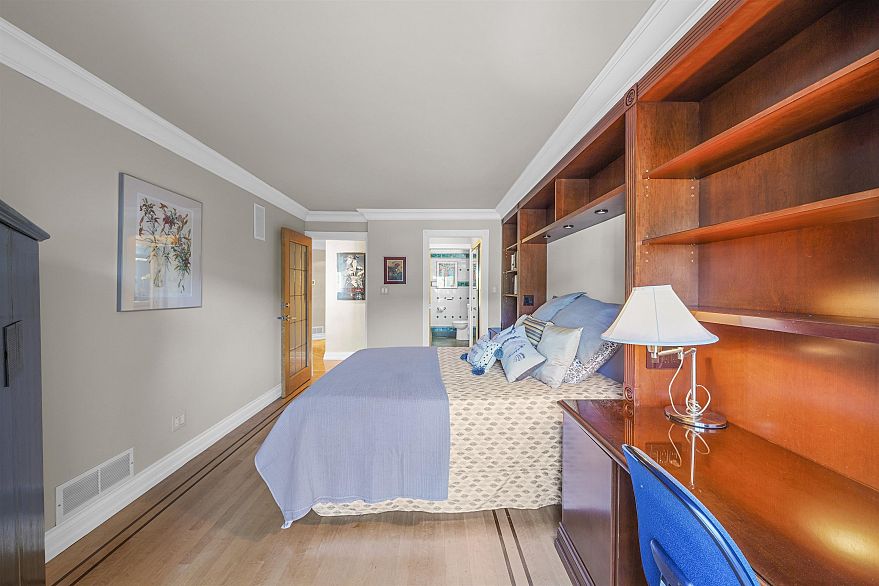 1130 Ironwork Passage