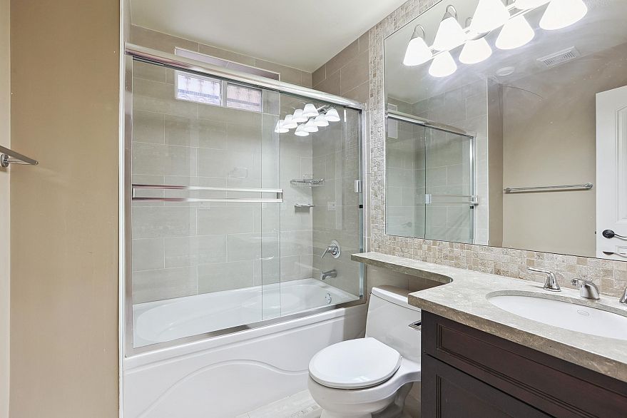 3593 Mackenzie Street