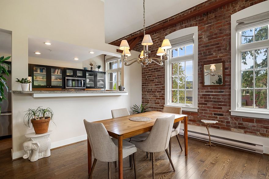 208 1811 W 16th Avenue