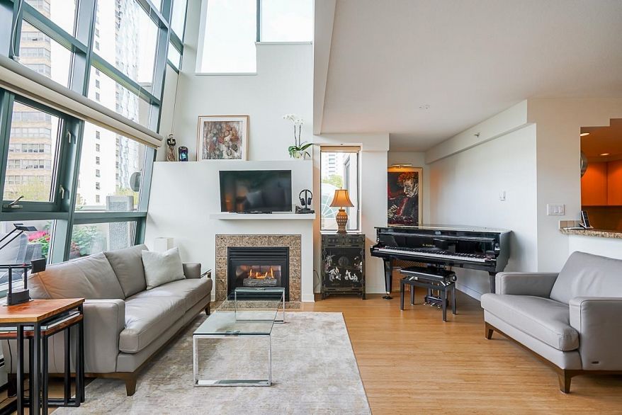 PH1 1688 Robson Street