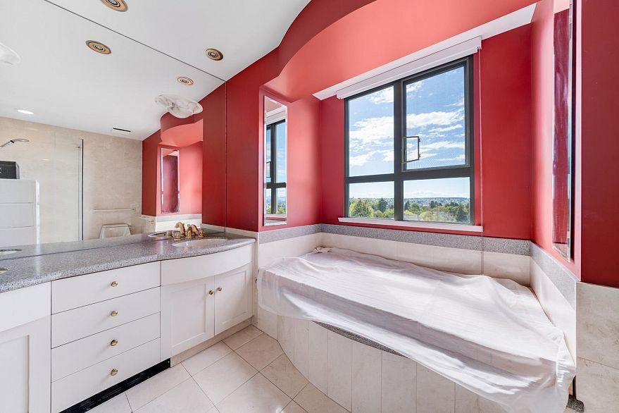 1000 1788 W 13th Avenue