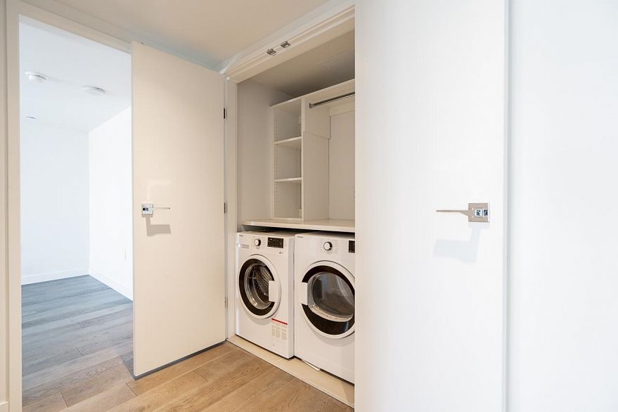 1910 1111 Richards Street