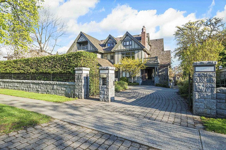 1323 The Crescent Crescent