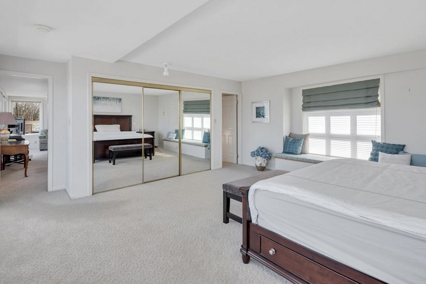 4322 West Point Place