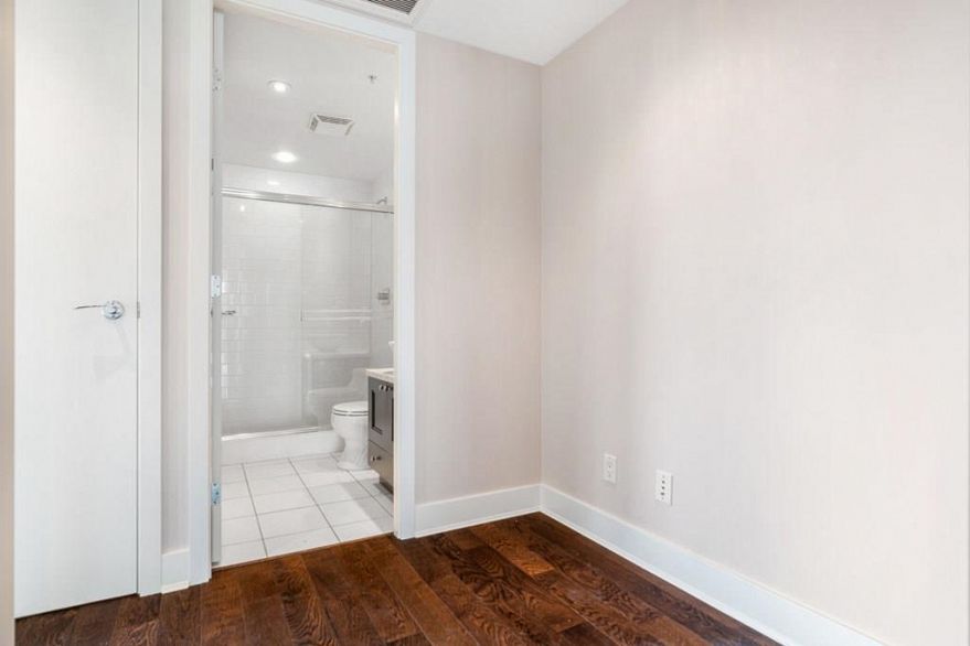 1101 1863 Alberni Street