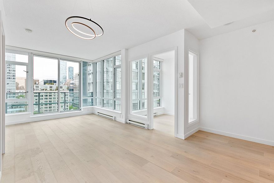 1601 833 Homer Street