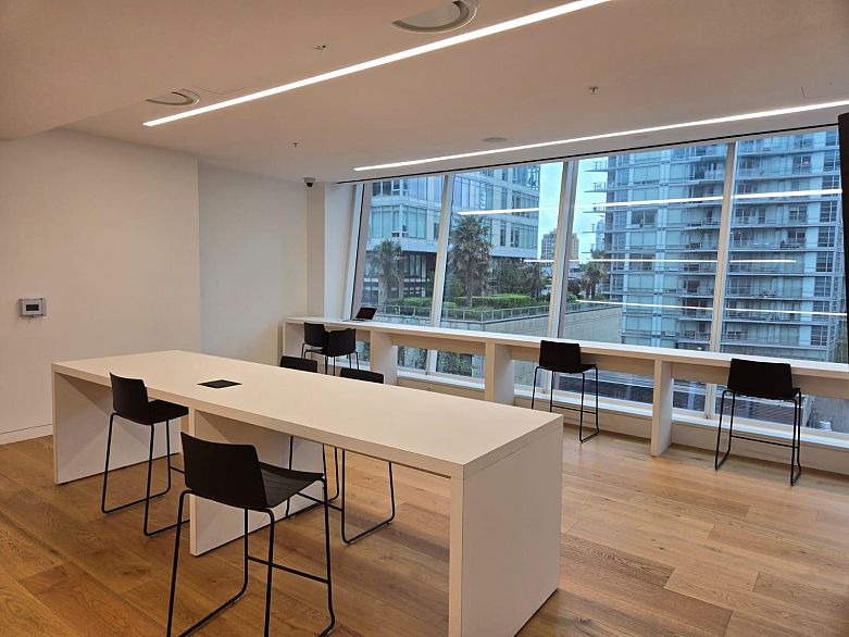 1611 1289 Hornby Street