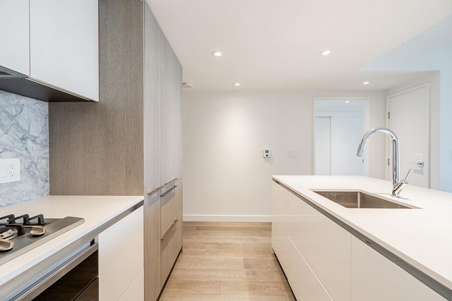 1910 1111 Richards Street