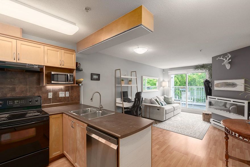 406 189 Ontario Place