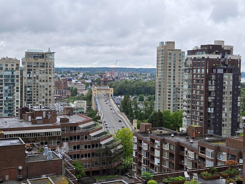 1611 1289 Hornby Street